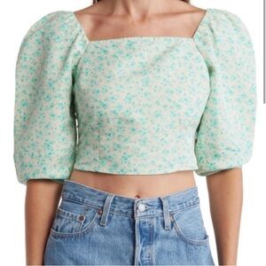 Levi’s Yvie Green Floral Puff Sleeve Crop Top